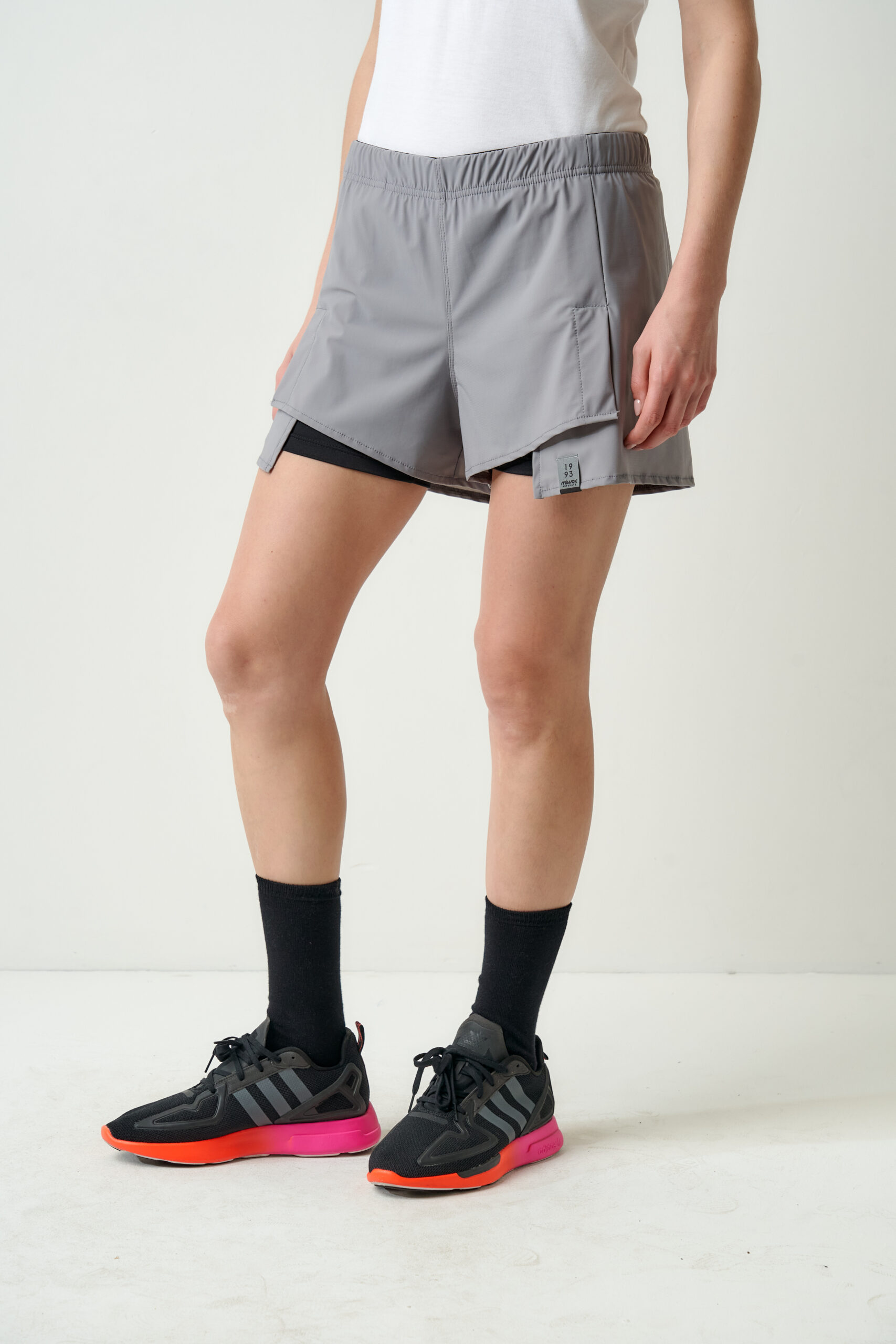 Short Selina - Image 3