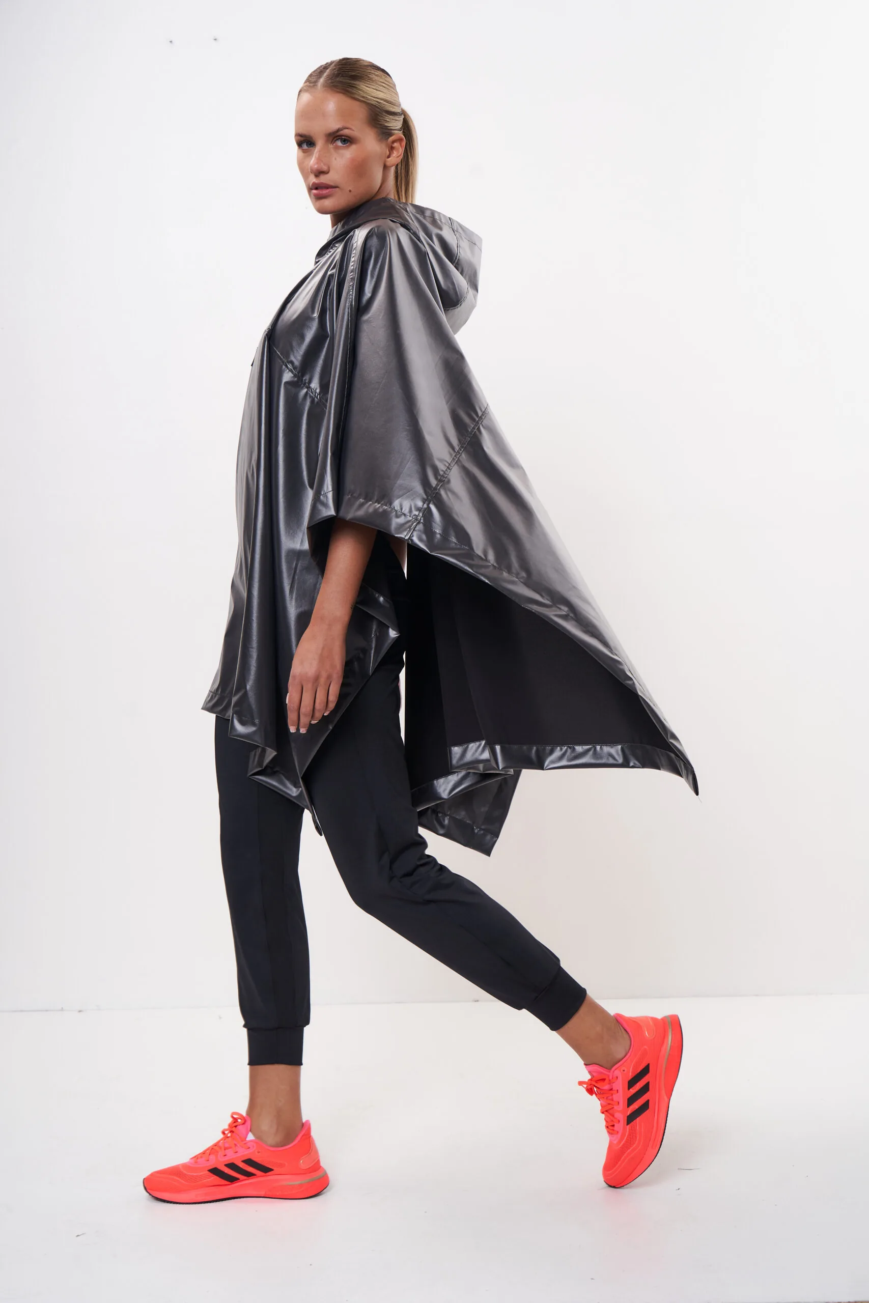 Poncho Akari Pro - Image 3