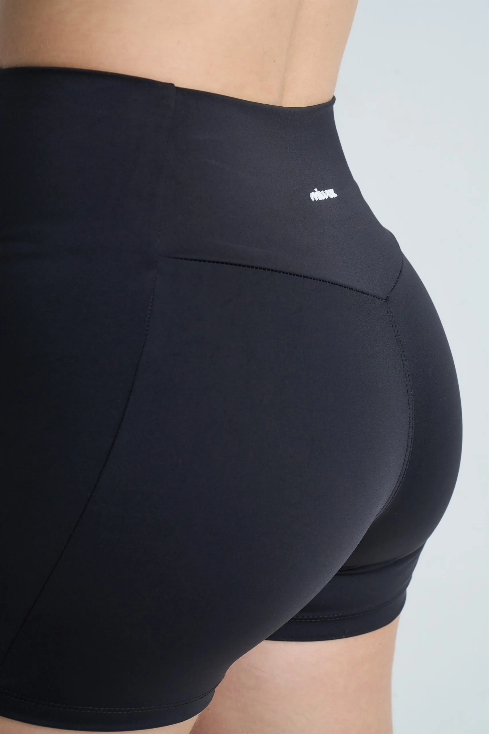 Short Nivio - Image 2