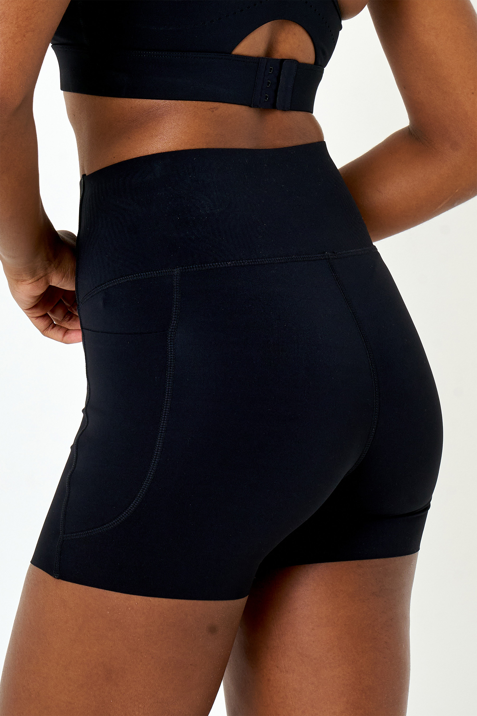 Short Blunor - Image 5